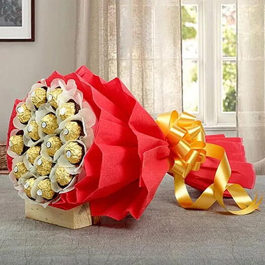 Ferrero Rocher Chocolate Bouquet: Elegant Gift of Indulgence