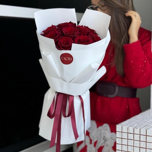 Моно букет из красных роз RED (9шт)
