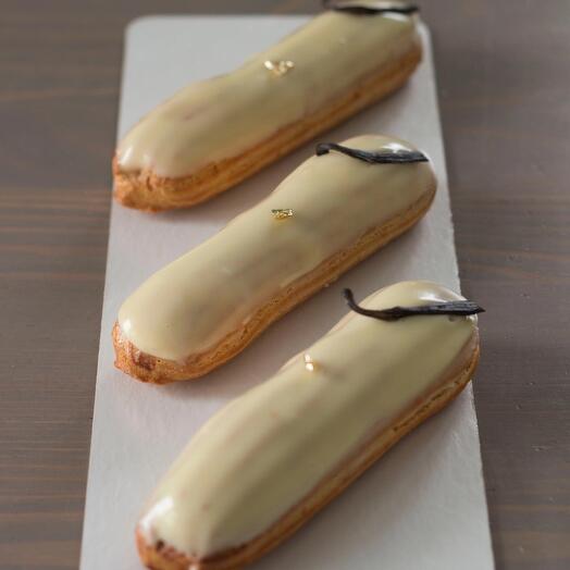 Эклеры ванильные 3 штуки