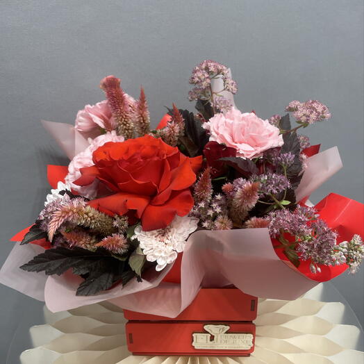 Flowers De Luxe