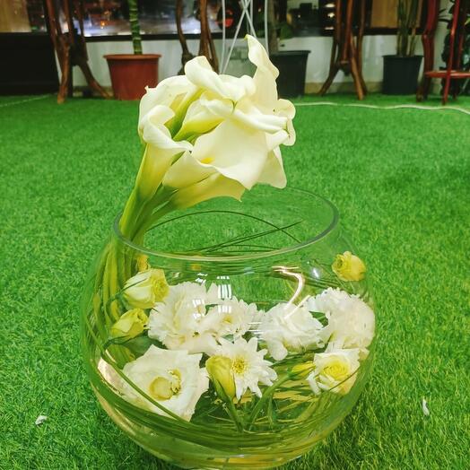 Flowers with fishbowl