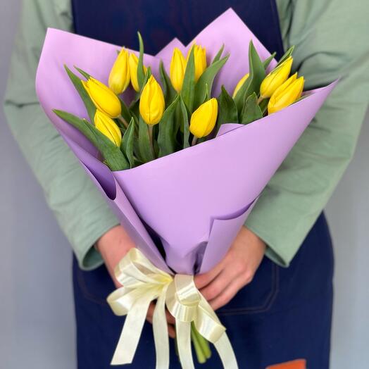 Тюльпан желтый 11