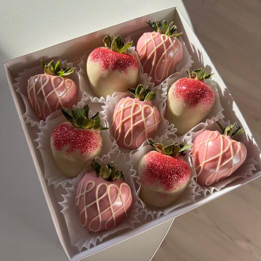 Клубника в сливочном шоколаде из 9 ягод