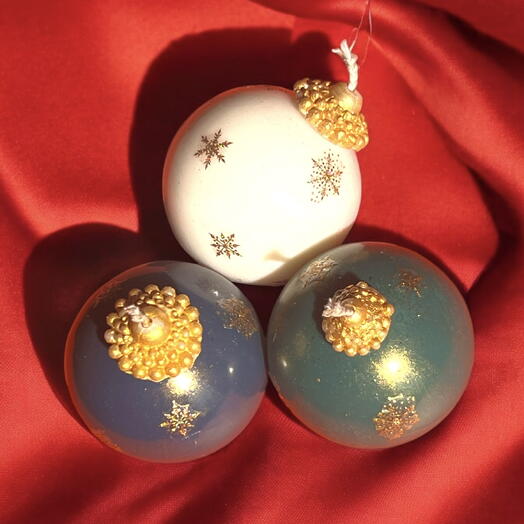 SET OF 3 SMALL CHRISTMAS BALL CANDLES