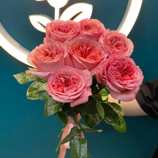 Букет пионовидных роз