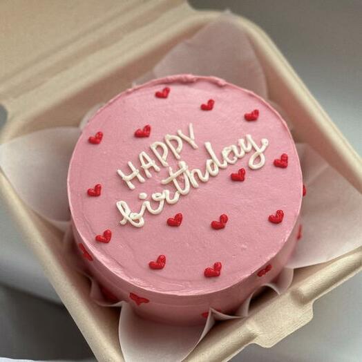 Розовый бенто-торт Happy birthday с сердечками