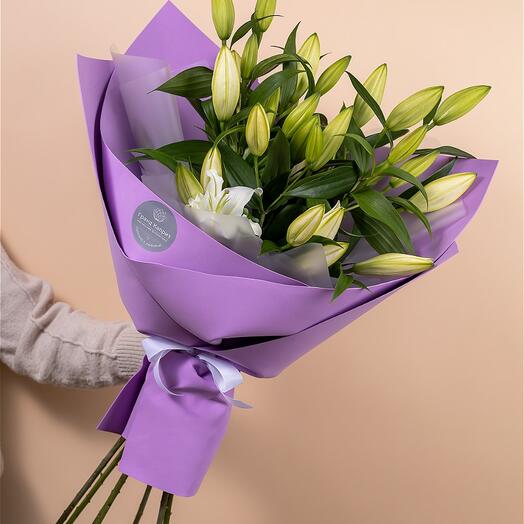 Букет из 7 белых лилий