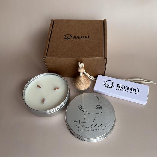 Gift set with candles and autoparfume
