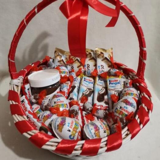 Корзина из kinder surprise