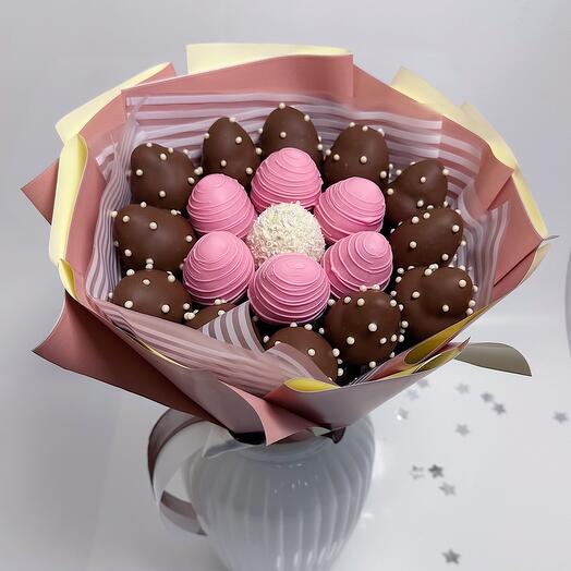 Bouquet M is a very elegant bouquet