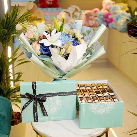 Elegant bouquet with Green Box Luxury chocolate