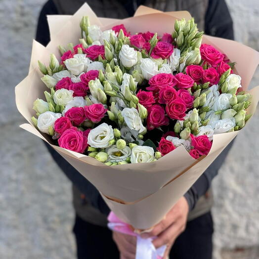 Spray Rose and White Eustoma