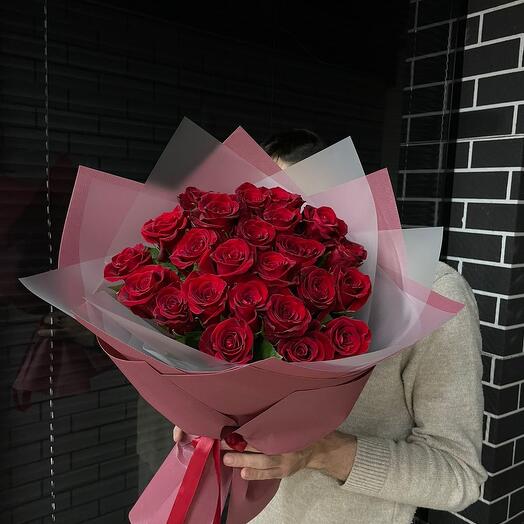 Букет из 25 красных роз
