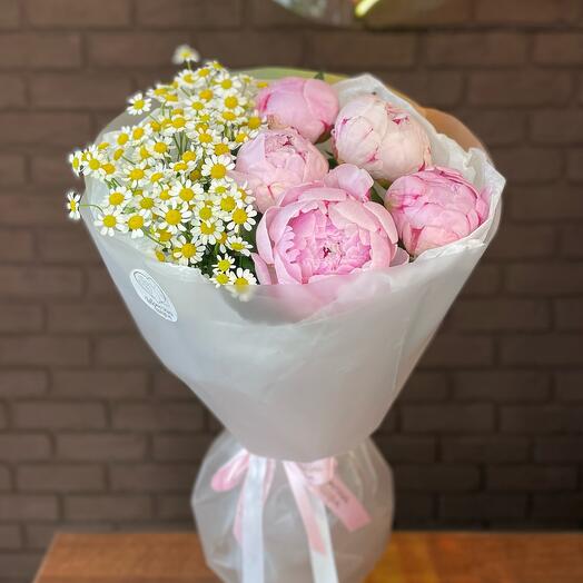 Дуо букет нежные пионы и летние ромашки🌸💕