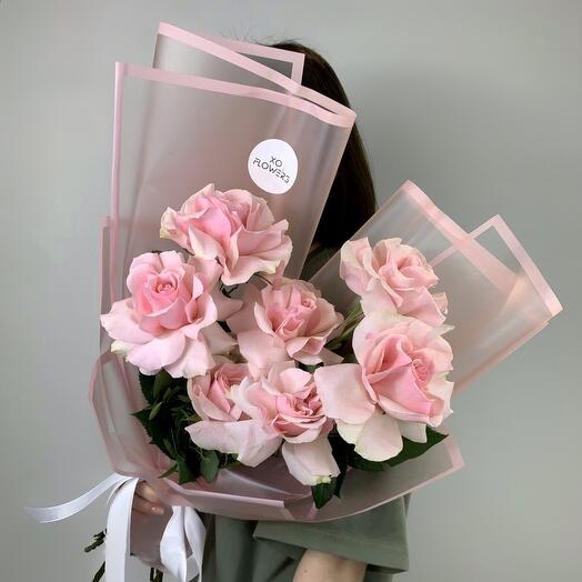 Монобукет с французскими розами (7 шт.) от XOFLOWERS
