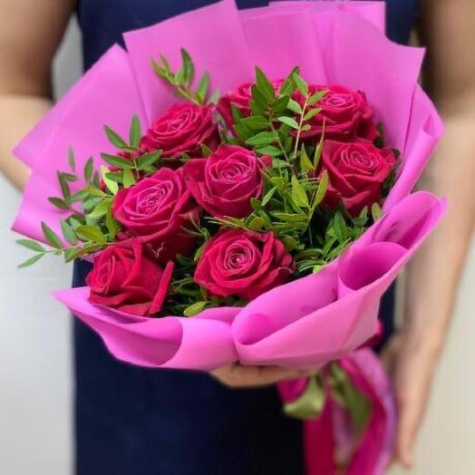 Monobook of 9 raspberry roses
