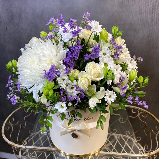 Rosas en una Caja de lavanda