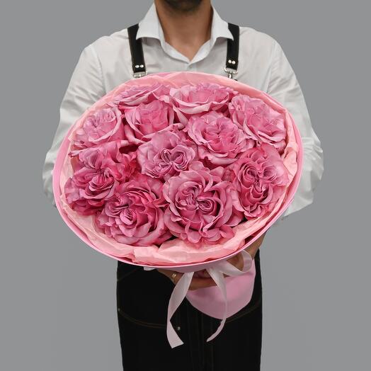 Lace bouquet of peony-shaped roses