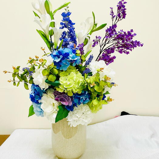 Artificial flowers arrangements