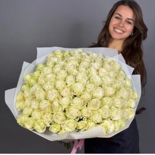 Букет из 101 белой розы "Мондиаль"