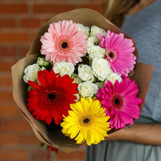 Bouquet of gerberas and spray roses