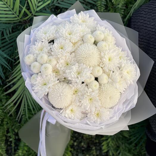 Bouquet of varietal chrysanthemums (persistent)