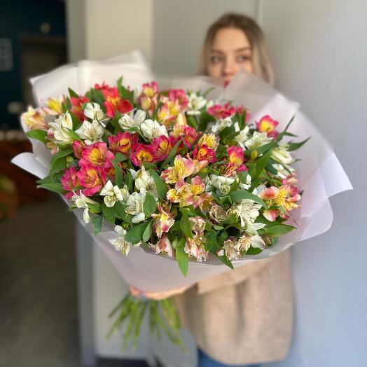 Букет из 25 альстромерией микс