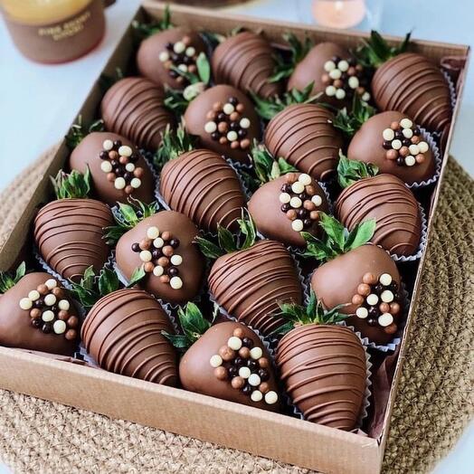 Клубника в шоколаде папе 🍫   ( 20 штук )