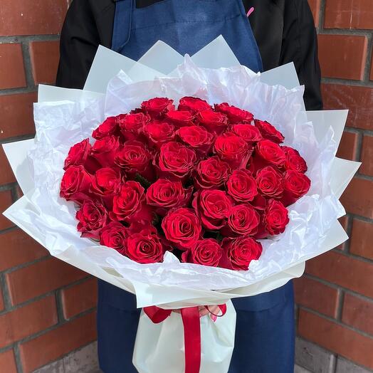 Букет из 35 бордовых роз