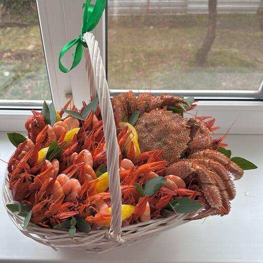 Корзина с морепродуктами