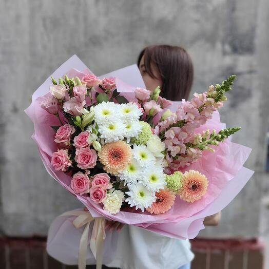 Large bouquet "Pink Whisper" with bush rose and chrysanthemum