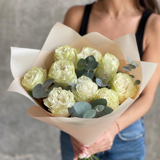 Букет из эквадорских роз с эвкалиптом 💕