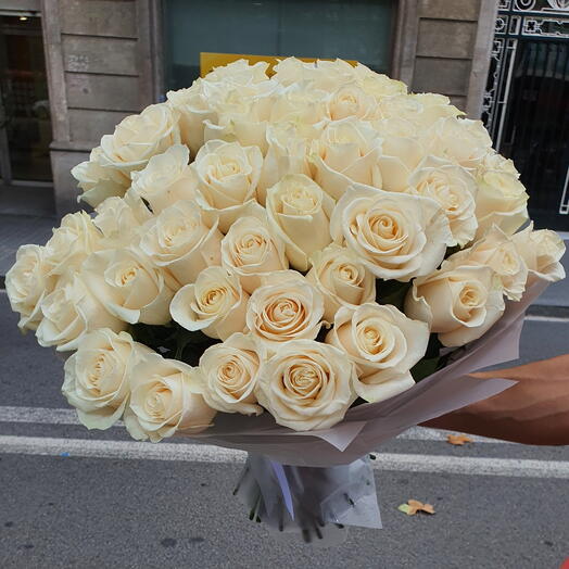 Ramo de 50 rosas blancas