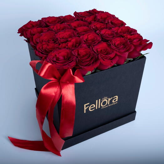25 Red Roses In Black Box