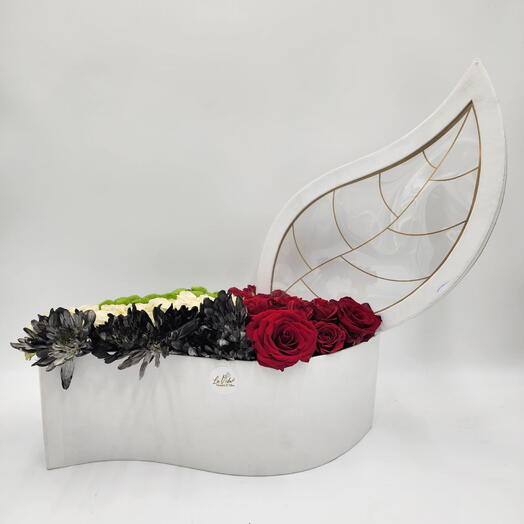 Leaf Shaped UAE National Day Flower Box