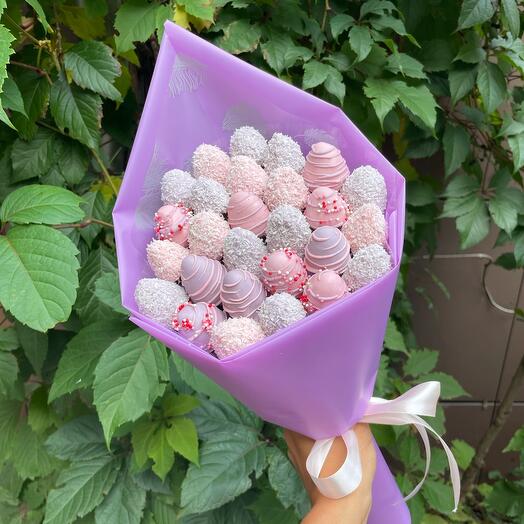 Клубничный букет 💜