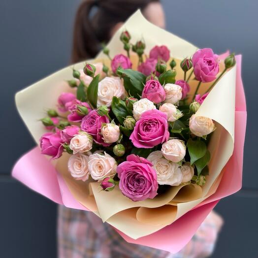 Mezcla rosa de rosas peonías