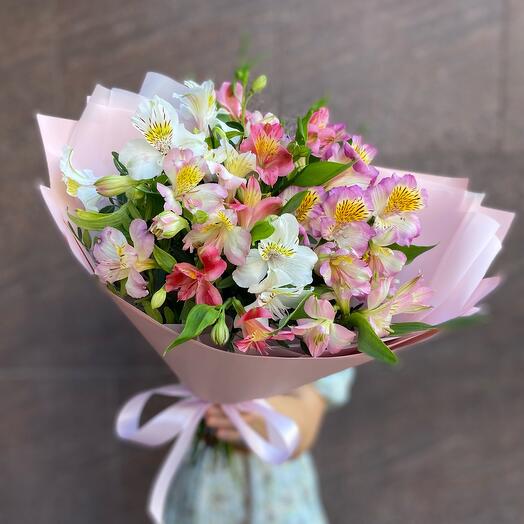 Ramo de "Mariposas en el vientre" (alstroemeria, verde)