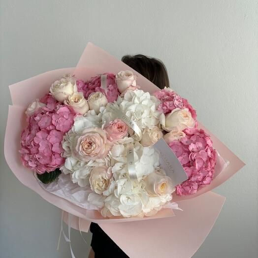 Bouquet of hydrangeas and peony-shaped roses