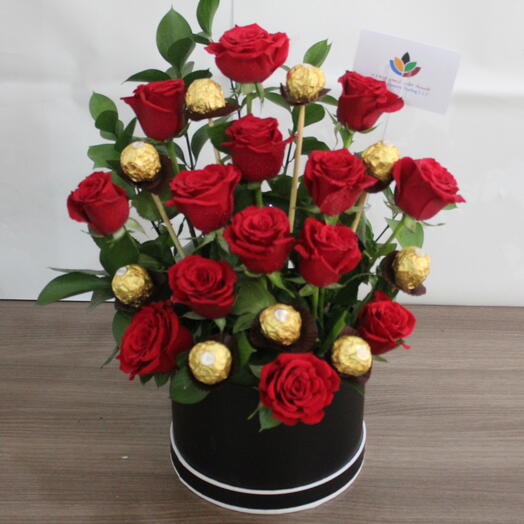 Red roses with Ferrero love