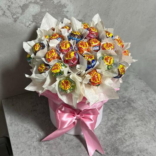 Коробка с чупа чупсами