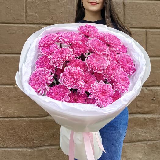 "Малиновый соблазн"- букет из пышных хризантем🌸