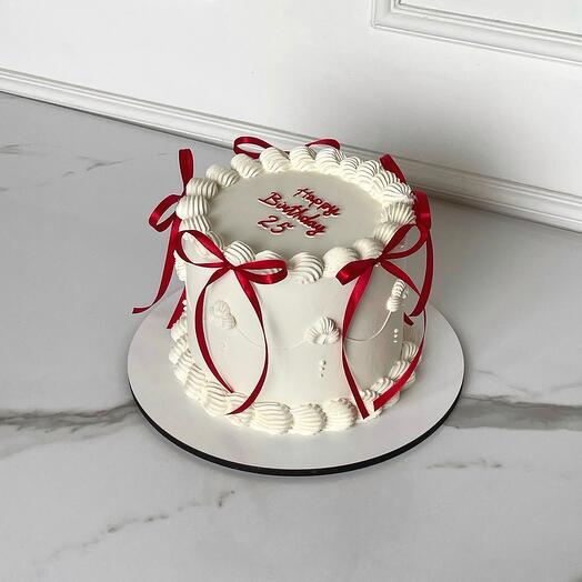 Торт 1,5 кг. «Happy birthday» с бантиками