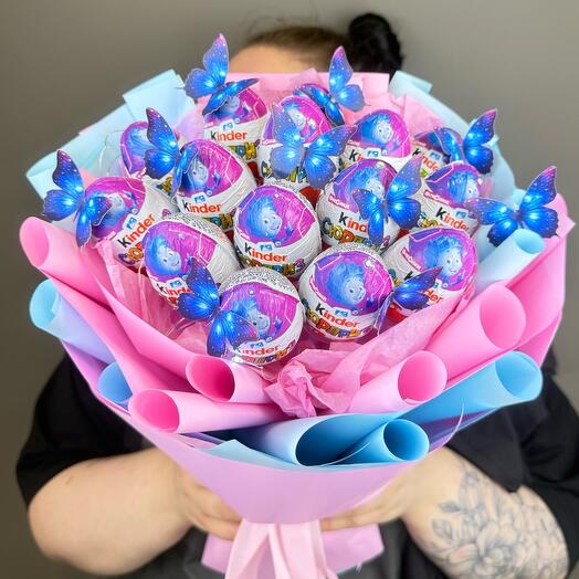 Букет из киндер сюрпризов с гирляндой «Фиксики»