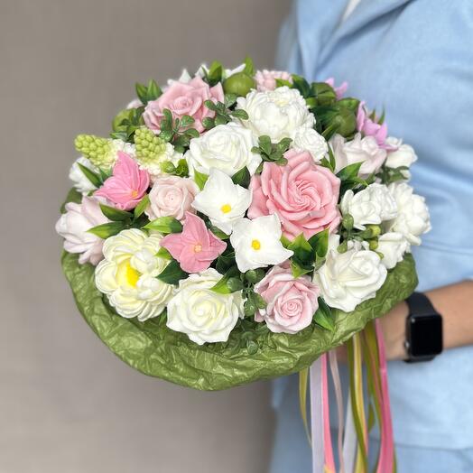 Букет в коробке из мыла