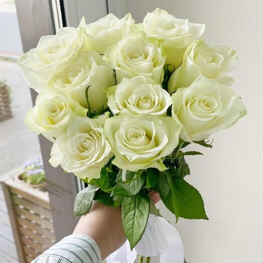 Ramo de 11 rosas blancas