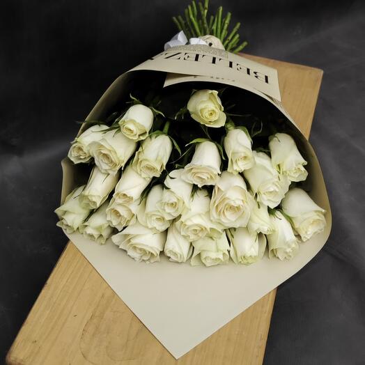 25 branded white roses in craft