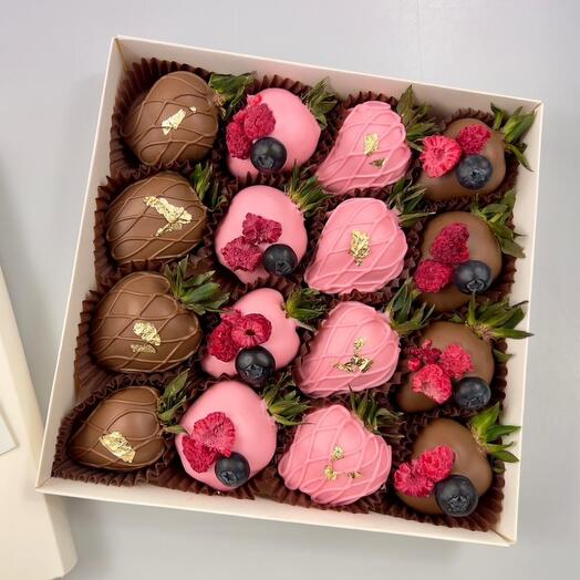 Strawberries in the most delicate Belgian chocolate