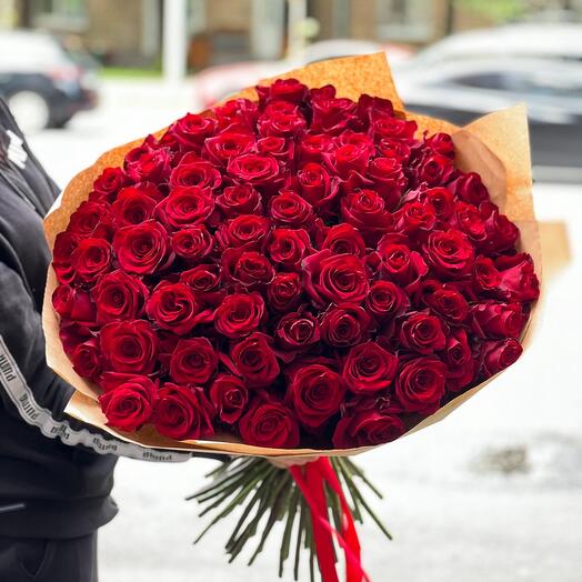 Букет из 75 красных эквадорских роз 70см. Красные розы