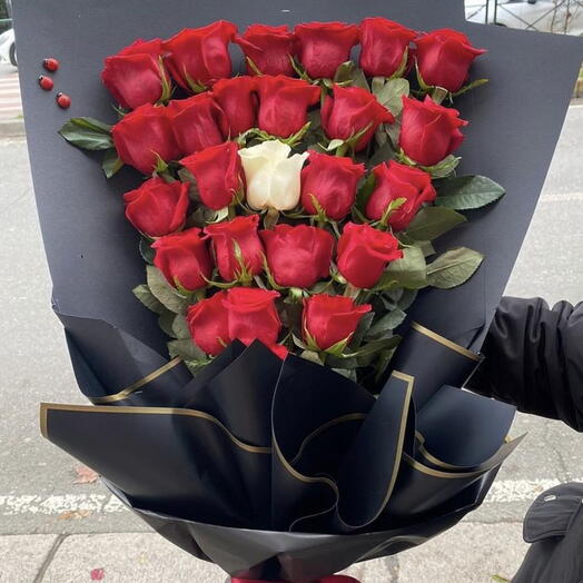 Valentines Day Red Roses Step Bouquet